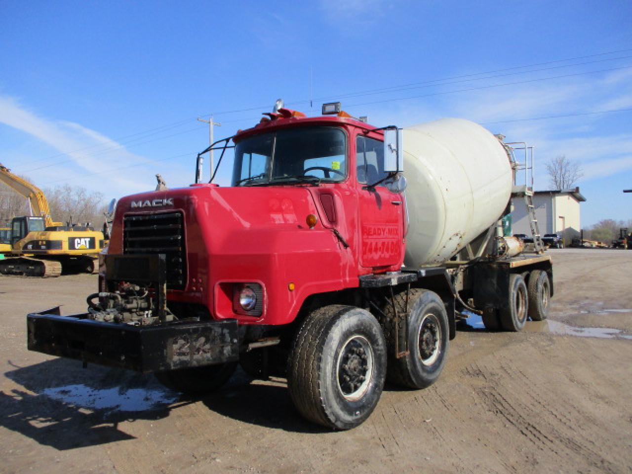 Used 1992 MACK DMM690 For Sale in Caledonia, NY 14423 - Grape 4.9