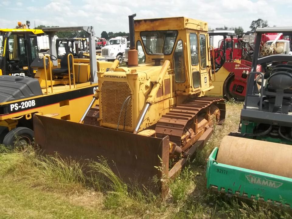 Used 1981 CATERPILLAR D6D For Sale in Caledonia, NY 14423 - Grape 4.9